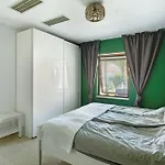 Sun Club בית נופש *